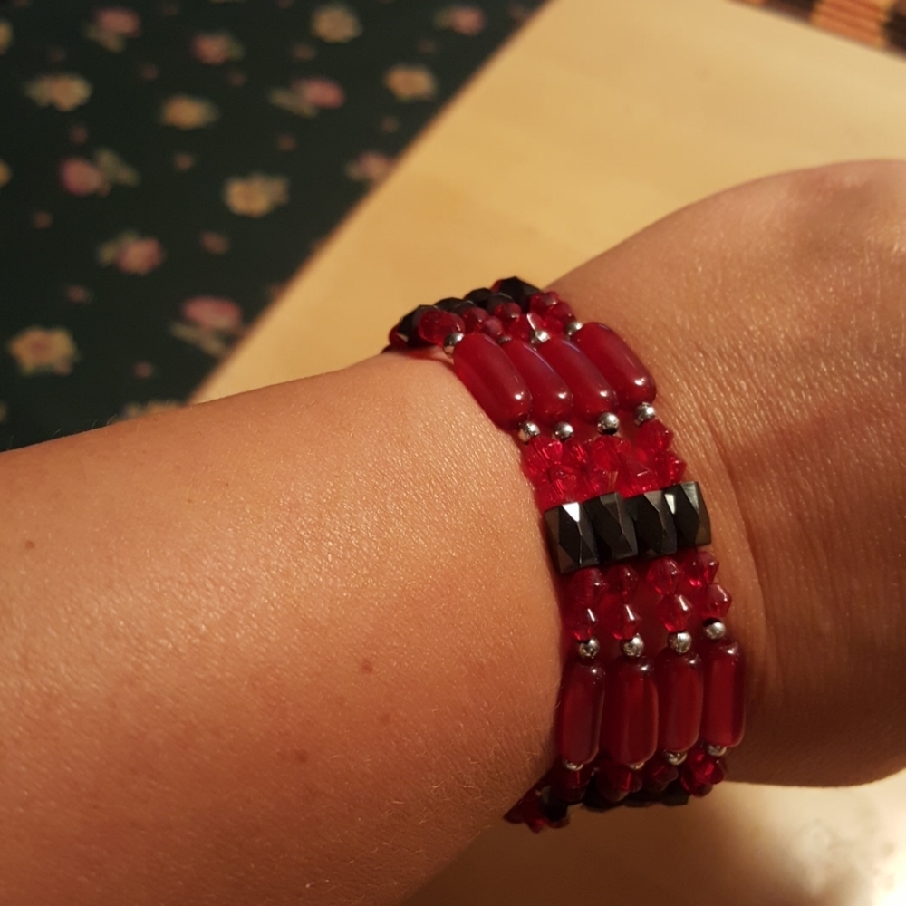 Magnetic jewelry